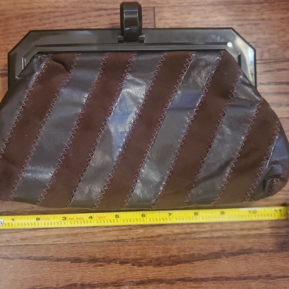 Clutch - Picture 11 of 12